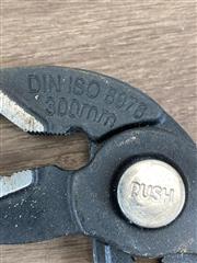 CARLYLE ADJUSTABLE JAW PLIERS 12